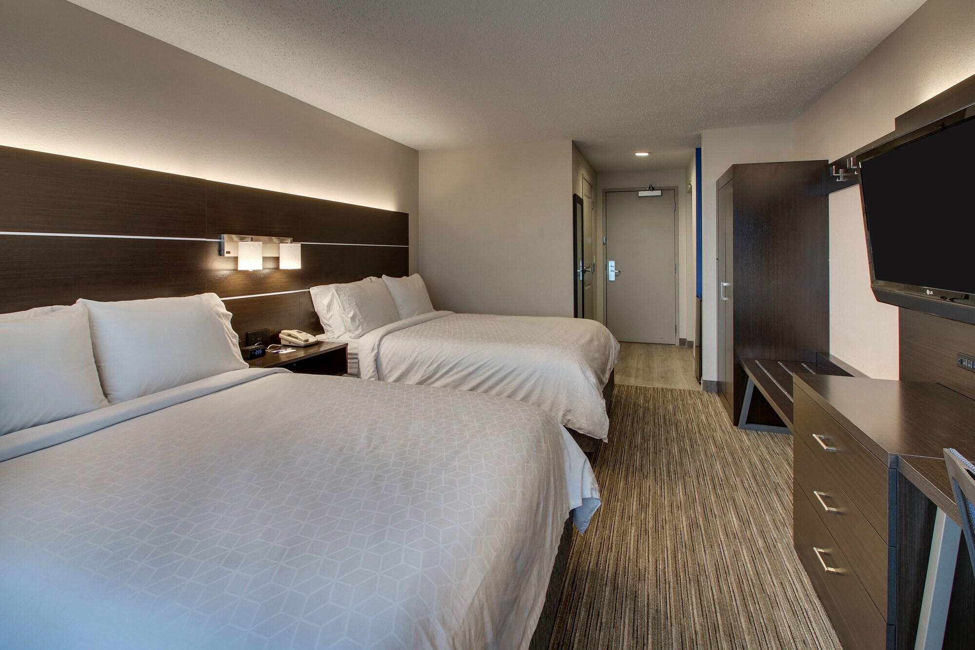 Holiday Inn Express Georgetown By Ihg Exterior photo