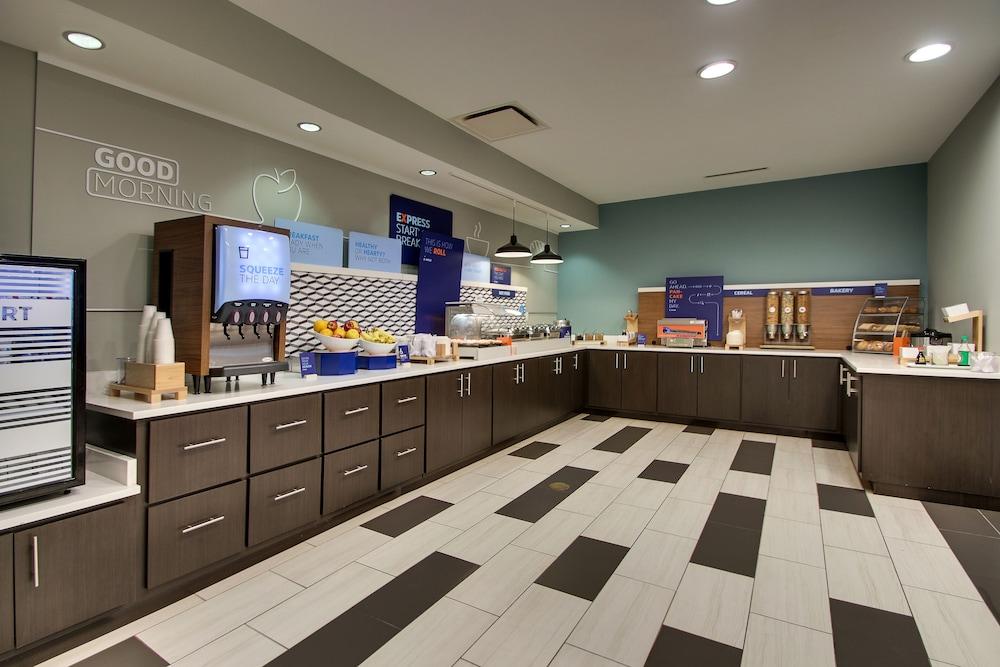 Holiday Inn Express Georgetown By Ihg Exterior photo