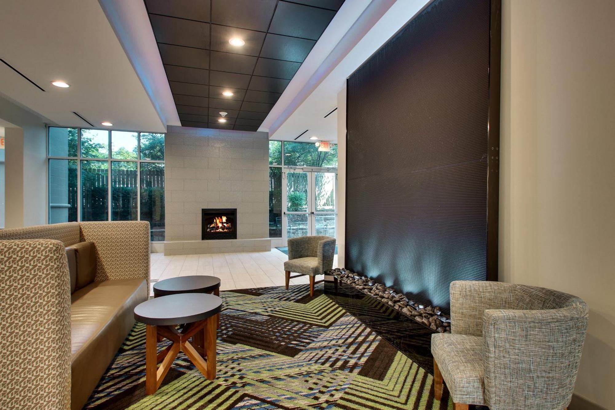 Holiday Inn Express Georgetown By Ihg Exterior photo