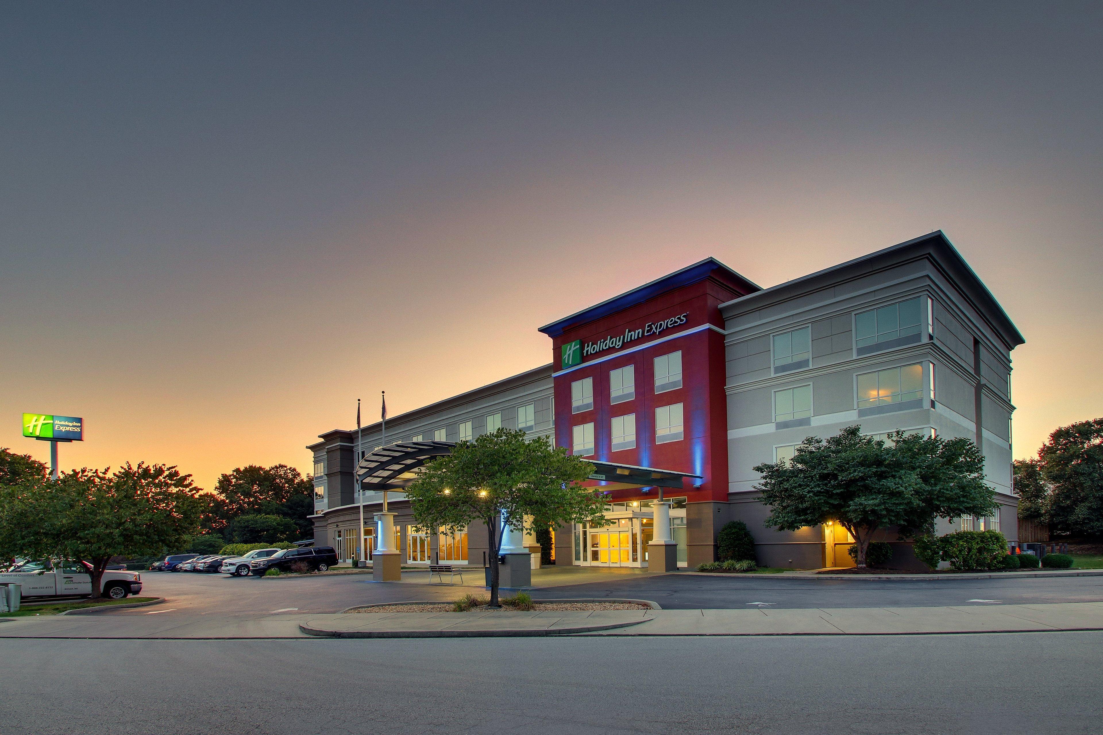 Holiday Inn Express Georgetown By Ihg Exterior photo