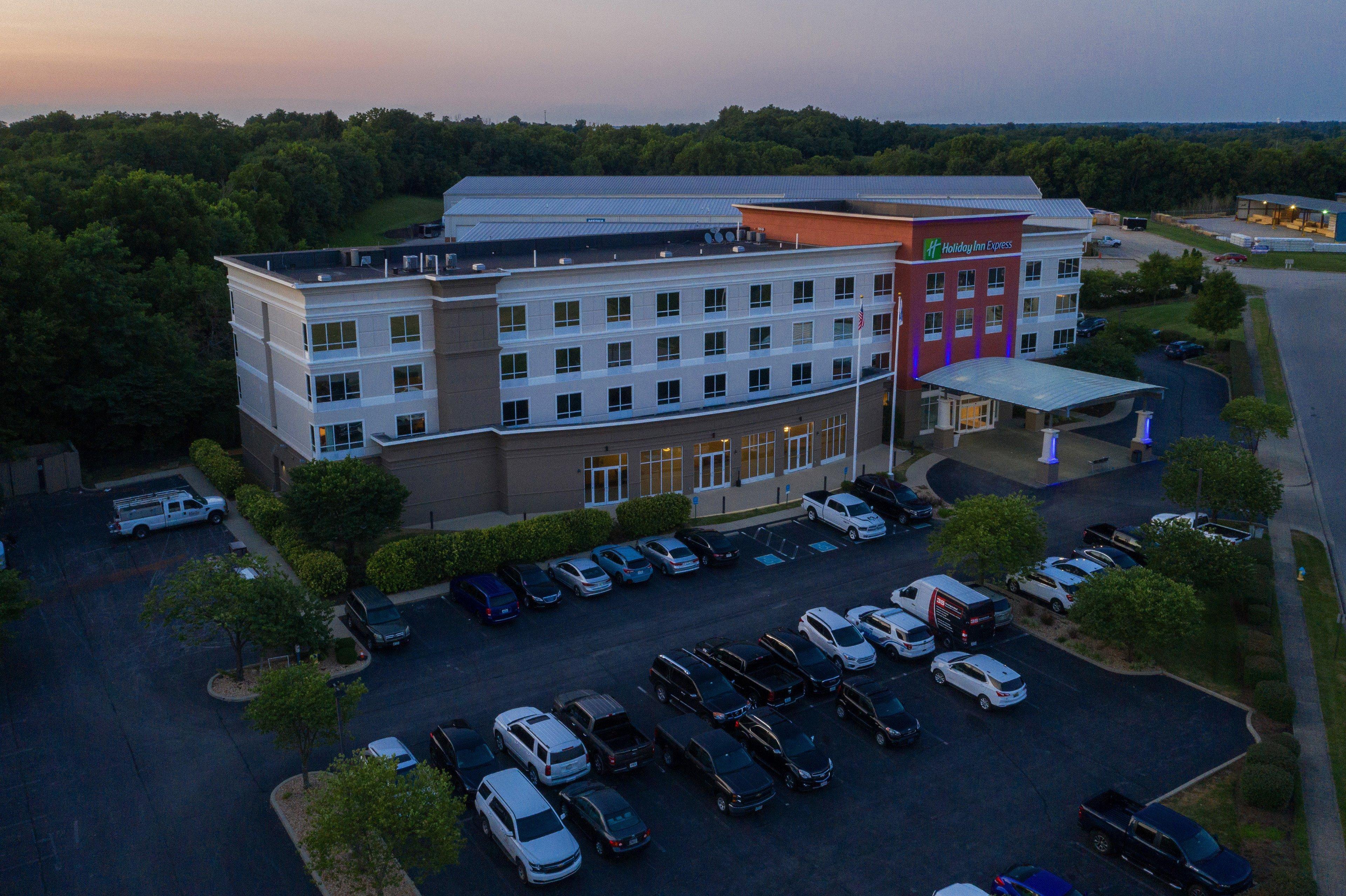 Holiday Inn Express Georgetown By Ihg Exterior photo