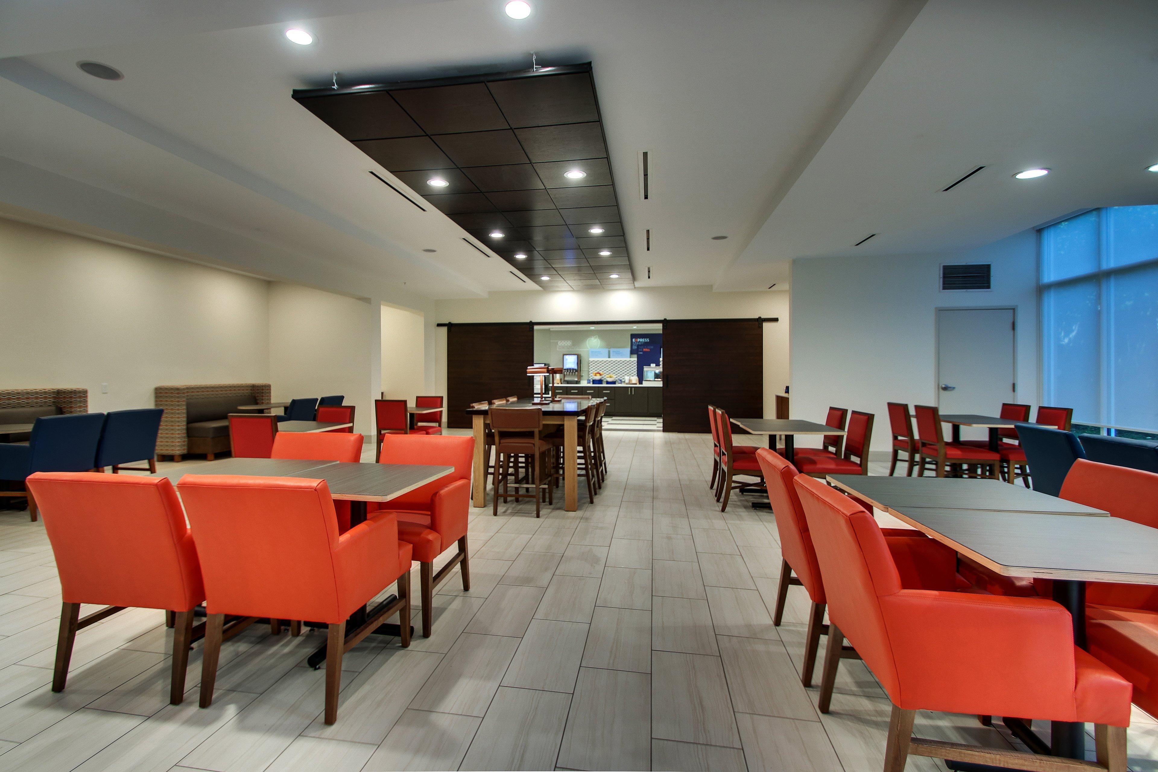 Holiday Inn Express Georgetown By Ihg Exterior photo