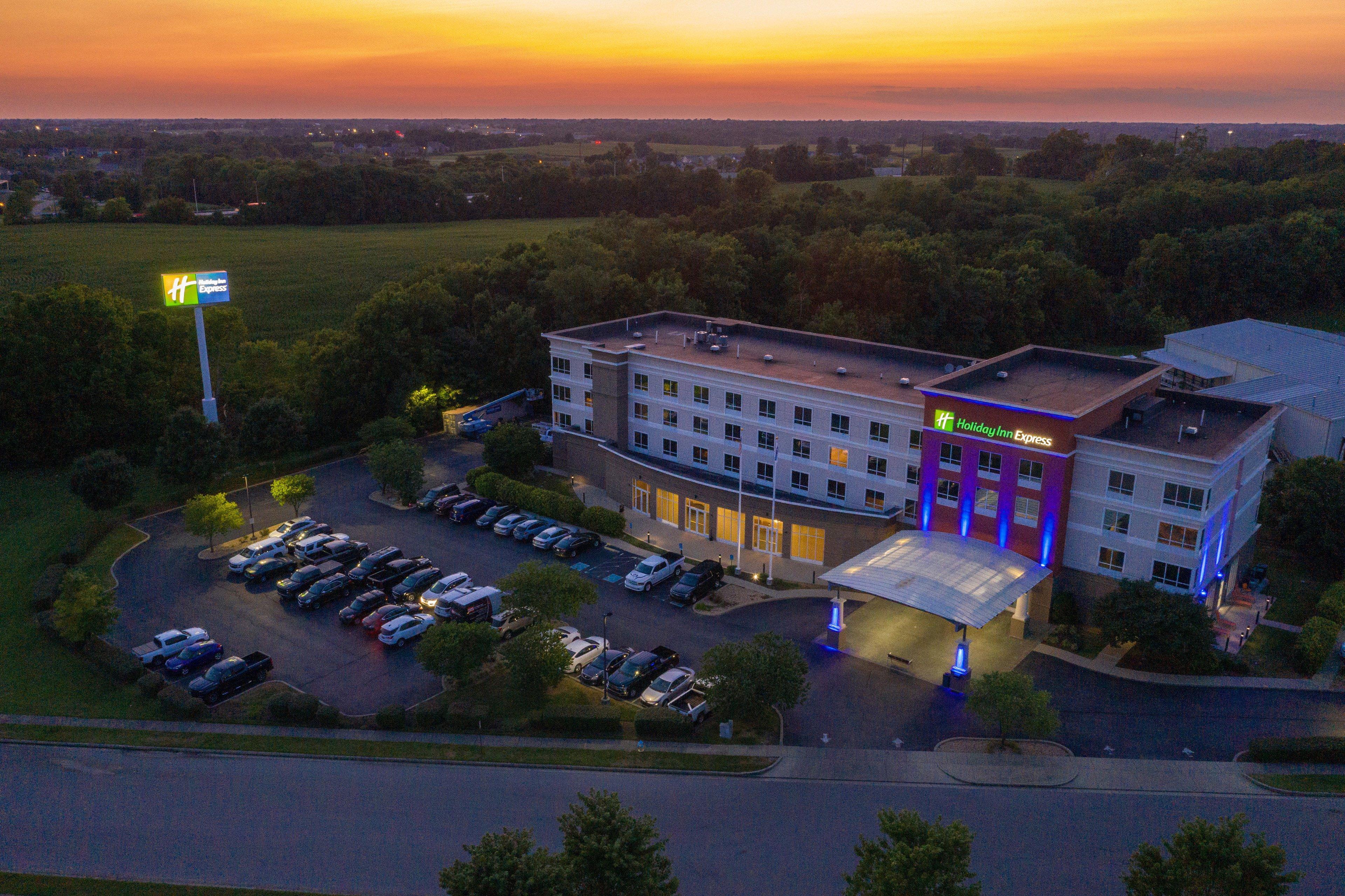 Holiday Inn Express Georgetown By Ihg Exterior photo