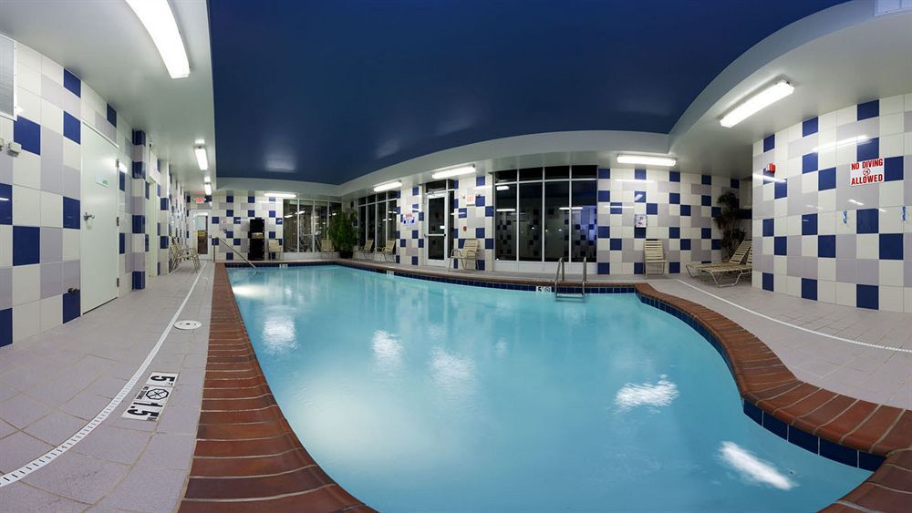 Holiday Inn Express Georgetown By Ihg Exterior photo