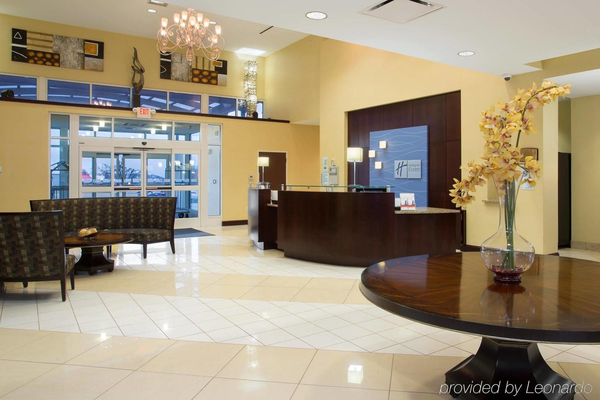Holiday Inn Express Georgetown By Ihg Exterior photo