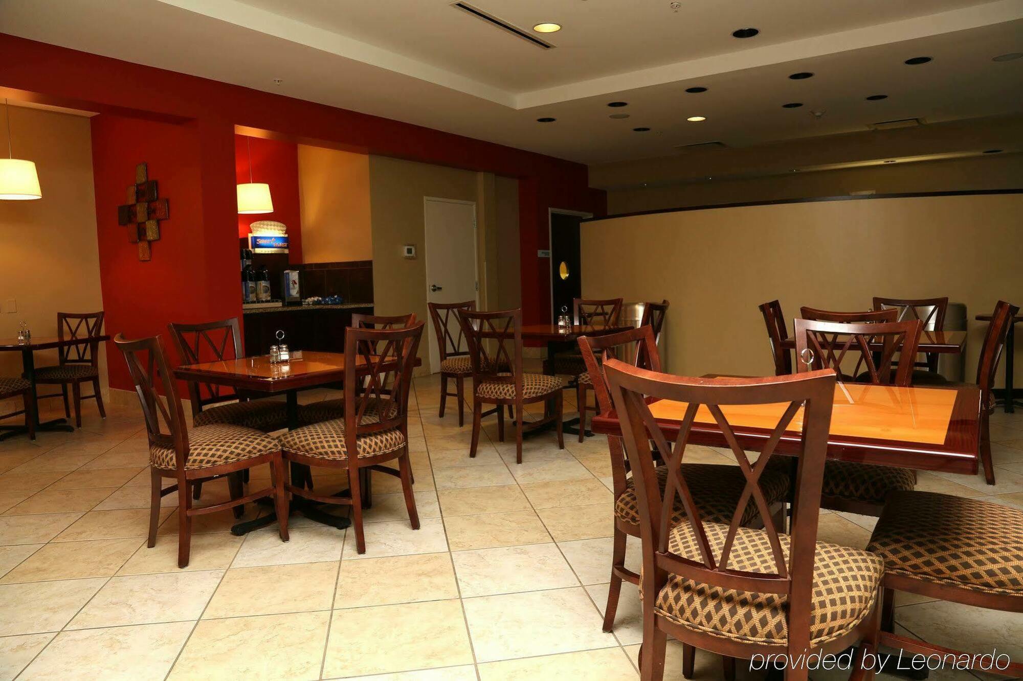 Holiday Inn Express Georgetown By Ihg Exterior photo