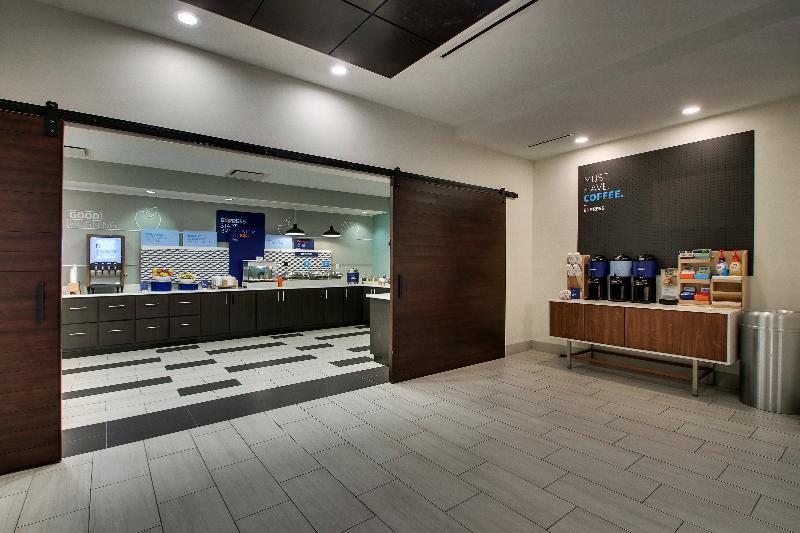 Holiday Inn Express Georgetown By Ihg Exterior photo